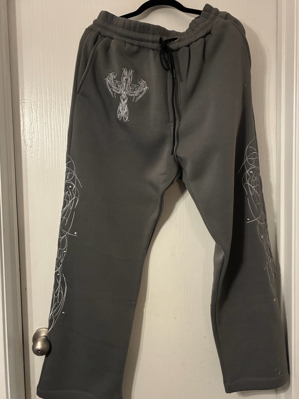 Forever 21 Men’s Gray Cyber Sigilism Gothic Cross Wide Leg Sweatpants Size L Y2K